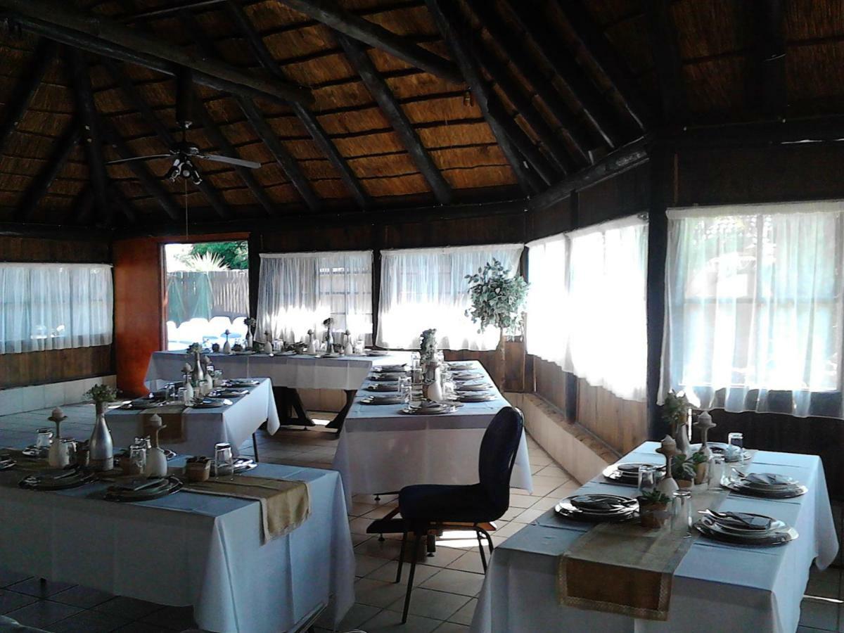 Eleventh Avenue Guesthouse And Conferencing Pretoria-Noord エクステリア 写真